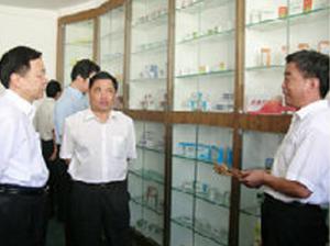 2007年7月洛陽(yáng)市委副書(shū)記、市長(zhǎng)郭洪昌到公司調(diào)研